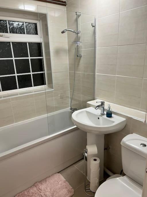 2 Bed Solihull Near Nec Airport, Jlr, Resort Wrld 외부 사진